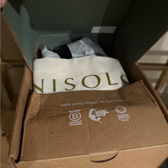 NISOLO Stella Go-To Block Heel Sandal size 5 in black leather New in Box! - Picture 13 of 14